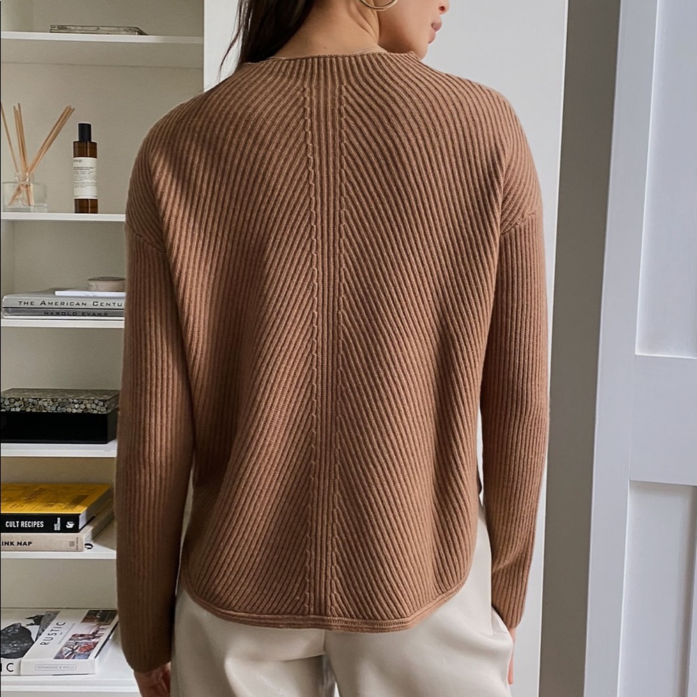 Aritzia Babaton Chalmers Sweater - Picture 4 of 12